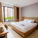 Sky Boutique Hotel & Apartment Managed By Rhm Group